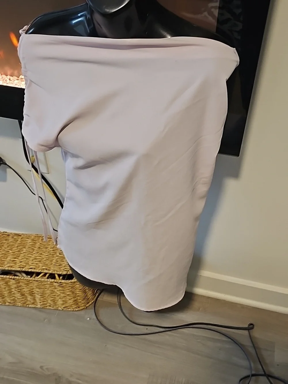 Off-Shoulder Lavender Top with Side Drawstrings - Picture 3 of 4